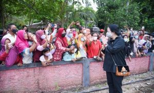 Resmikan Sambungan Air Bersih, Warga Gendayakan Doakan Puan Menjadi Presiden