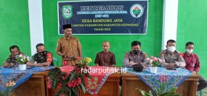 65 KPM desa Bandung jaya terima bantuan BLT-DD