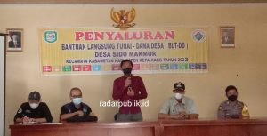 65 KK warga desa sidomakmur terima bantuan BLT-DD