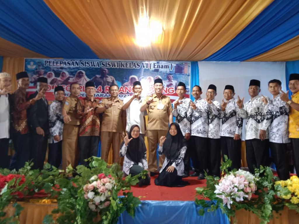 SD 164 rejang Lebong melaksanakan kegiatan pelepasan siswa-siswi kelas Vl