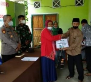 65 KPM desa imigrasi permu terima BLT-DD tahap pertama
