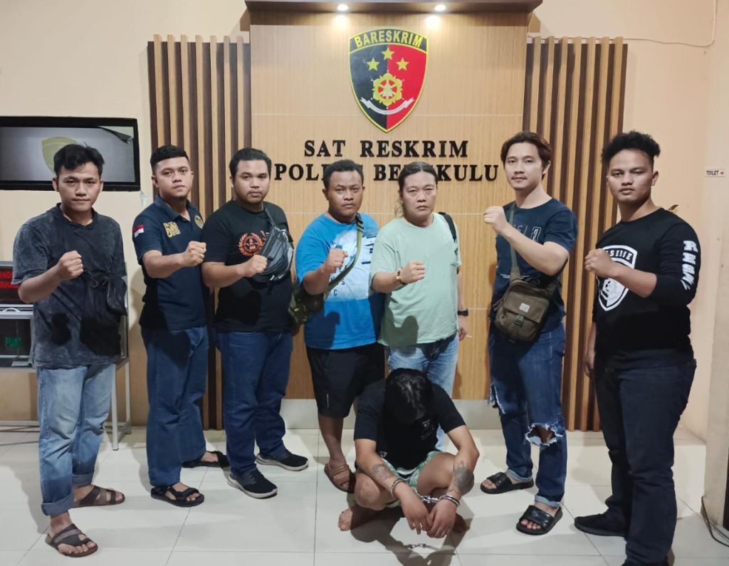 curi mesin mobil dua pelaku dan satu penadah digelandang sat reskrim polres bengkulu