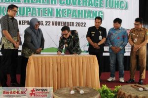 Bupati Kepahiang Dr. Ir. Hidayattullah Sjahid.,MM.,IPU melaunching universal health coverage (UHC) bersama BPJS Kesehatan
