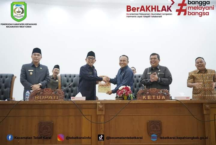 Raperda Desa Wisata dan Raperda APBD Tahun 2023 Disahkan Jadi Perda