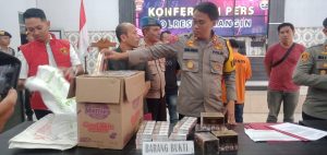 Polres Merangin Ungkap Kasus Penggelapan Dana Bos SMPN 10 Merangin Kerugian di Taksir Mencapai 500 Juta Rupiah