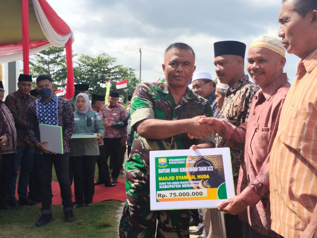 Hadiri Acara Peresmian Kantor Bupati Merangin Yang baru, Kasdim 0420/Sarko Hibahkan Tanah Untuk Pesantren Dan Masjid