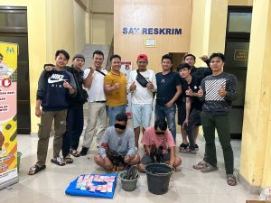 Judi Sabung Ayam, 2 Orang Pria dan Sejumlah Barang Bukti Diamankan Polisi