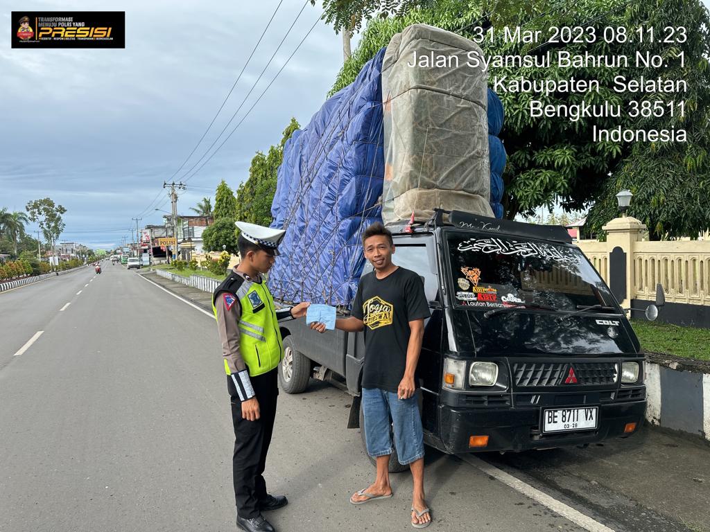 Gelar Razia ODOL, L300 Ditilang Personil Sat Lantas Polres BS