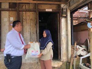 Sat Narkoba Polres Kepahiang Salurkan Bantuan Sosial