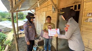 Sat Binmas Polres Kepahiang Salurkan Bantuan Kemanuasian Untuk Negeri
