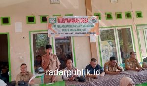 Jelang Lebaran, KPM Desa Ujan Mas Terima BLT-DD