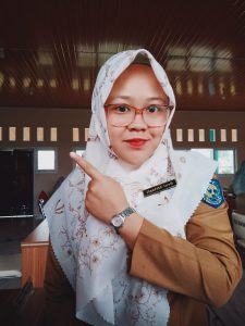 Terkendala Sertijab Heni Afrianti S.pdi,M.pd Kepsek SMKN 01 Kepahiang Belum Bisa Masuk Kerja