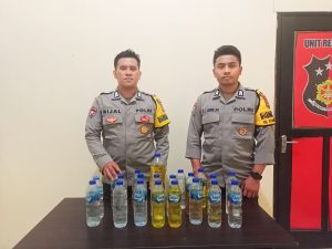 Cegah Kriminalitas,Polsek Kota Tengah Amankan Puluhan Botol Miras Pada Patroli KRYD