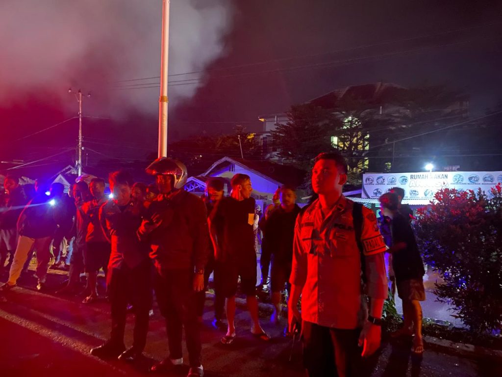 Polsek Kota Timur Lakukan Olah TKP, Tiga Rumah Dilalap Jago Merah Dan Satu Meninggal Dunia