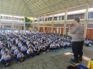 Cegah Kenakalan Remaja, Sat Binmas Polresta Gorontalo Kota Binluh di SMP Negeri 1