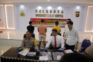 Melalui Press Conference, Kapolresta Ungkap Motif Penganiayaan di Eks Terminal Andalas