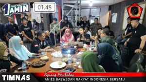 ABRI-1 NONTON BARENG DEBAT CALON PRESIDEN KELIMA