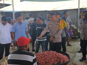 Kapolresta Gorontalo Pantau Harga Sembako Dipasar Tradisional
