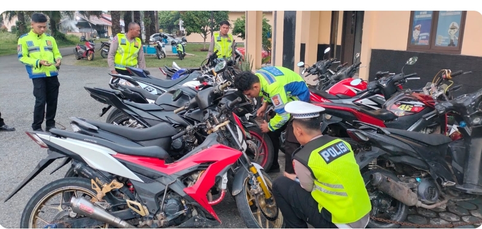Satlantas Polres BS Amankan Motor Yang Menggunakan Knalpot Brong