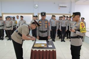 Kapolresta Gorontalo Kota Pimpin Sertijab Kasat Samapta Dan Kapolsek Kota Timur