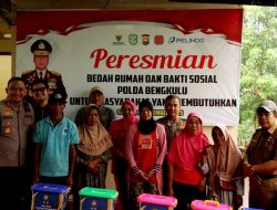 Kadinsos Kepahiang Hadiri Peresmian Bedah Rumah oleh Kapolda Bengkulu di Kepahiang
