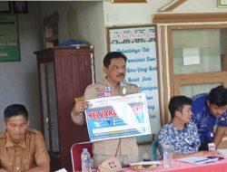 Dinas Sosial Kepahiang Sosialisasikan Pemasangan Stiker Keluarga Miskin‎ Di Desa Cirebon Baru